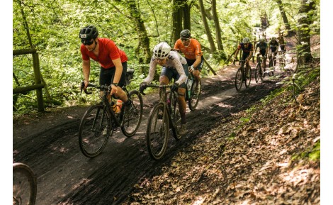 Qué es una bicicleta gravel y por qué cada vez más ciclistas la eligen